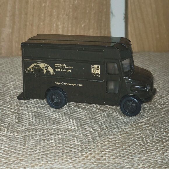 UPS Diecast Truck Made Exclusively For United Parcel Service Brown 4in NIB - Picture 1 of 5